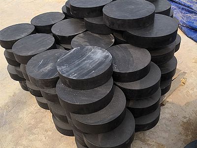 龙口市板式橡胶支座由若干层橡胶片与薄钢板经加压硫化